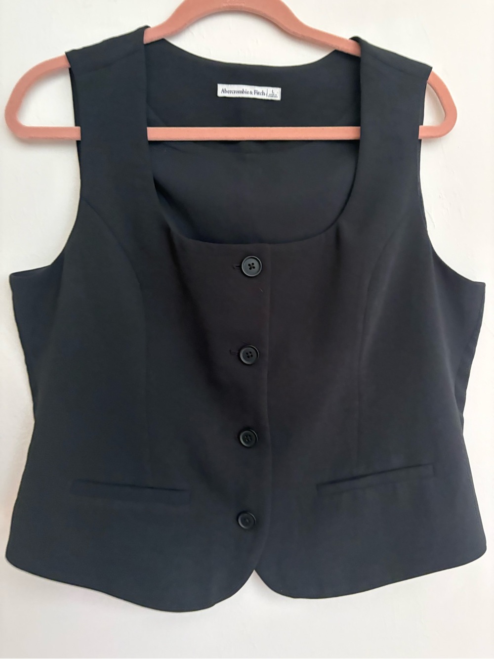 170. Abercrombie & Fitch Black Sleeveless Button Vest ptp21”L22front21”back